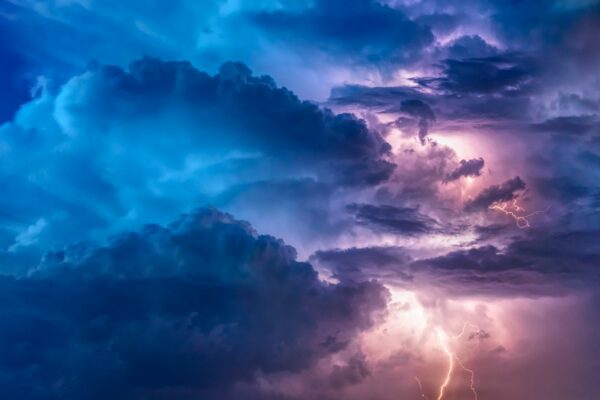 clouds with thunder digital wallpaper
